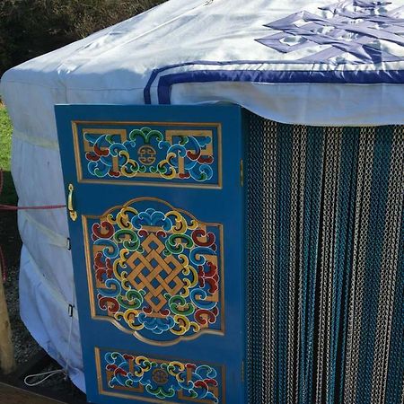 French Fields Luxury Glamping Original Mongolian Yurt Hotel Le-Vieux-Cerier Екстериор снимка