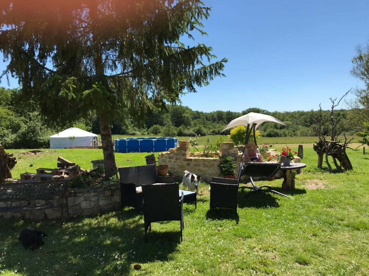 French Fields Luxury Glamping Original Mongolian Yurt Hotel Le-Vieux-Cerier Екстериор снимка